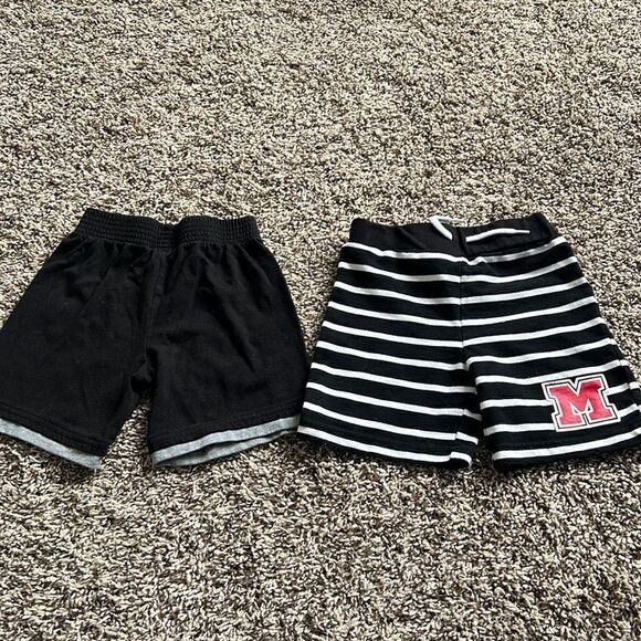 Bundle of 2 jogging shorts size 3T - Picture 1 of 5